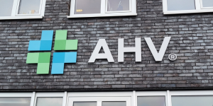 AHV-HQ-Office-Logo_Front-1000x500